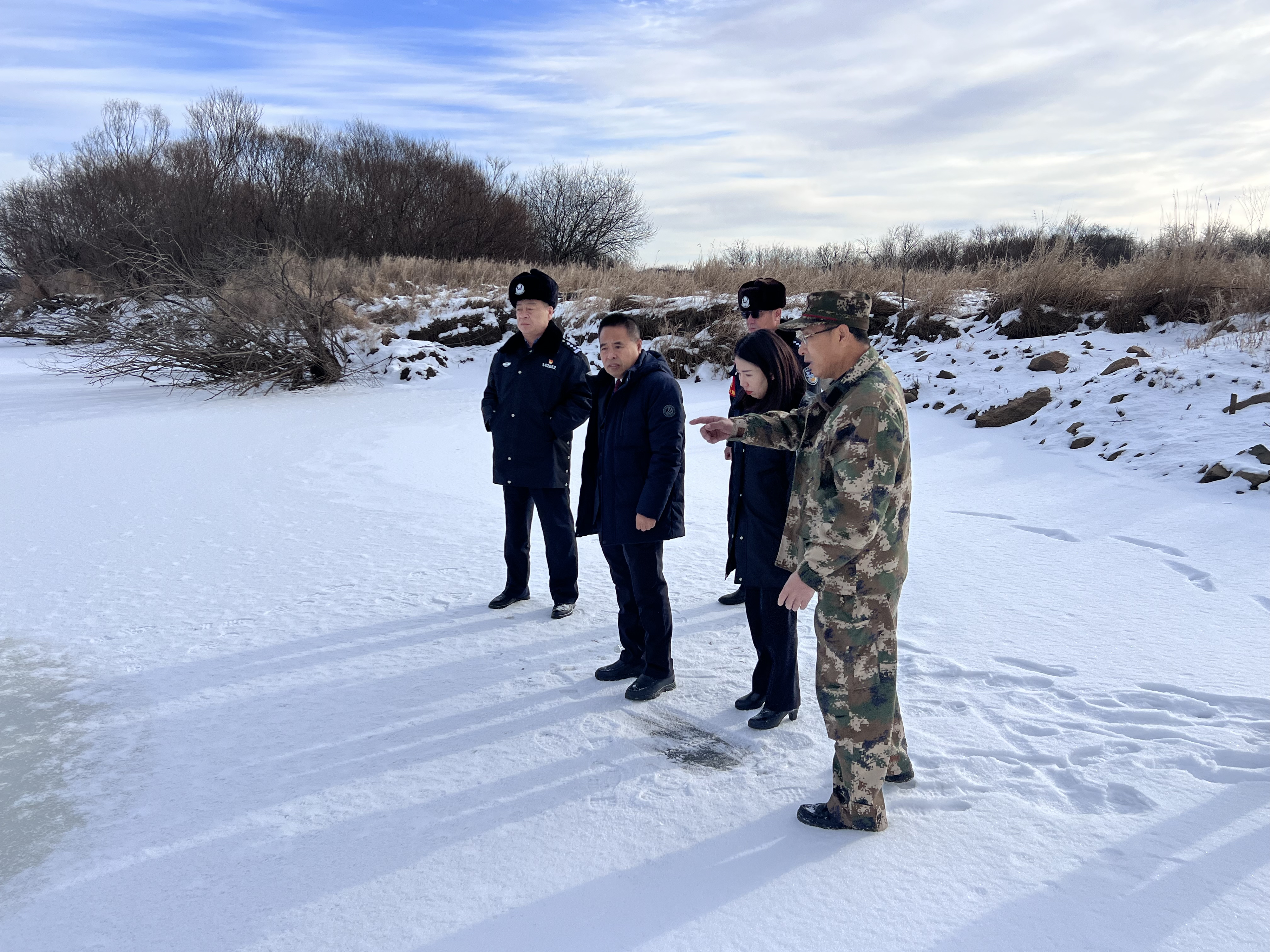 穿林海跨雪原松岭区人民检察院开展南瓮河湿地冬季巡护工作